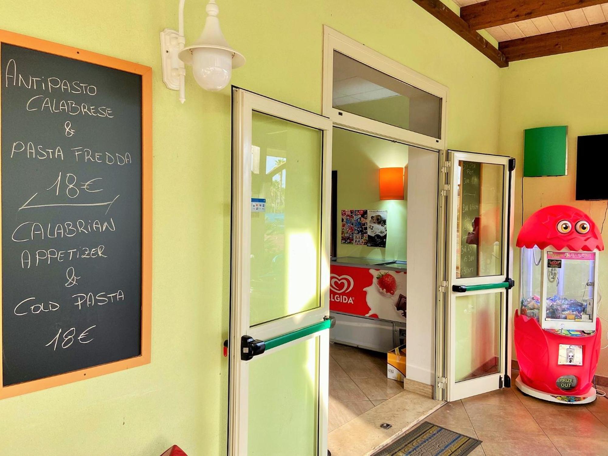 Pizzo Beach Club Daire Dış mekan fotoğraf